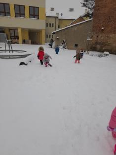 Hry na sněhu